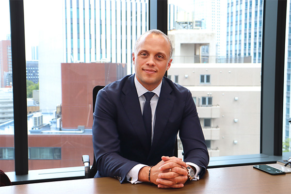 AnswersNewsの取材に応じた同社ジョン・プルバー社長CEO
